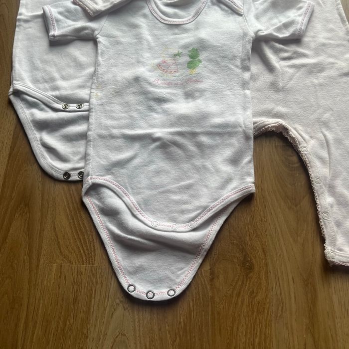 Lot de 3 bodies bébé 12 mois - photo numéro 3