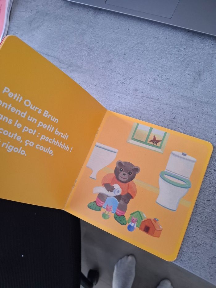 Livre petit ours brun sur le pot - photo numéro 4