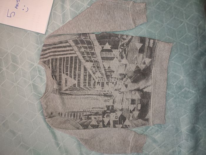 Pull gris - photo numéro 2