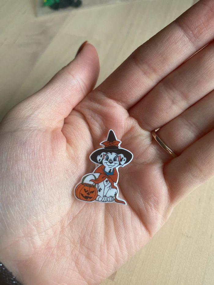 Pins Disney d’Halloween les 101 dalmatiens - photo numéro 2