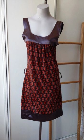 Robe polyester et satin marron orange rétro vintage T 38