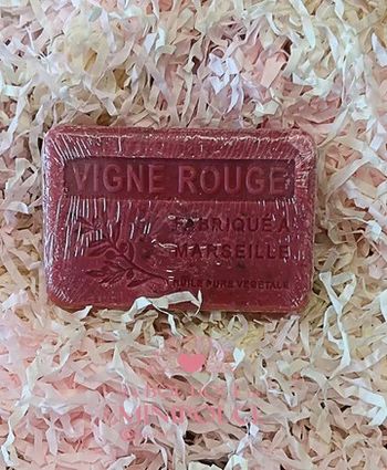 Savons 100g vigne rouge