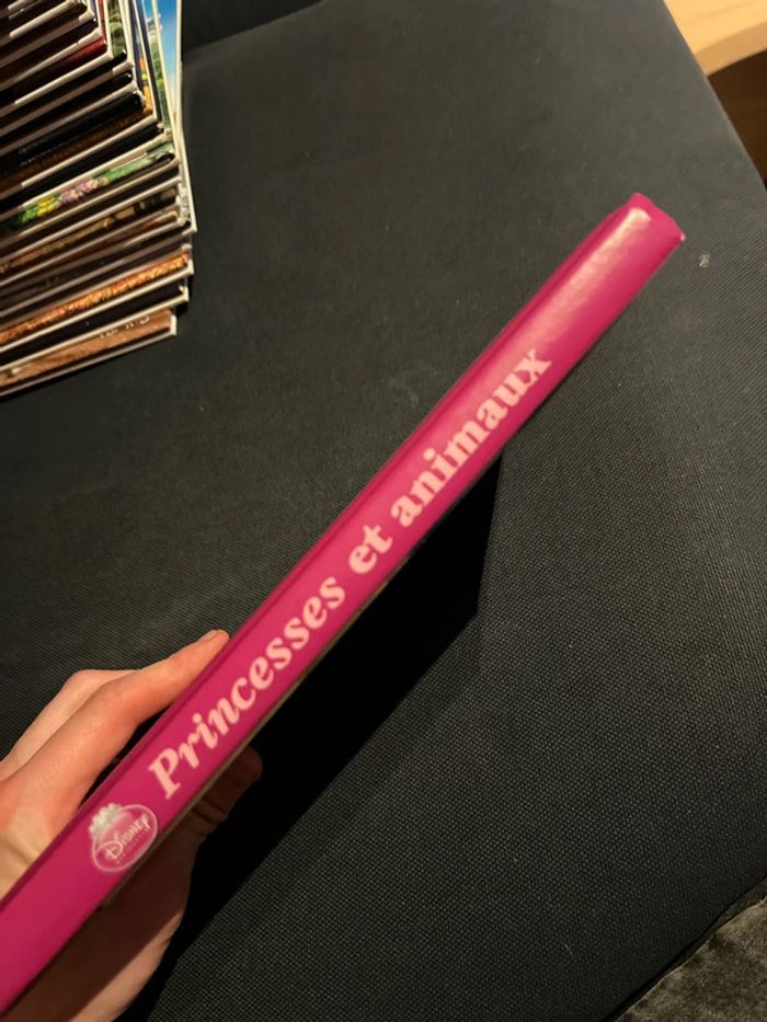 Livre pour enfants Disney princesses et animaux - photo numéro 2