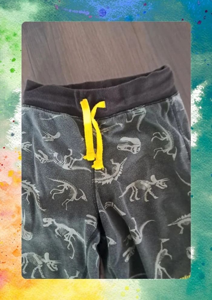 Pantacourt 8 ans dinosaure - photo numéro 3