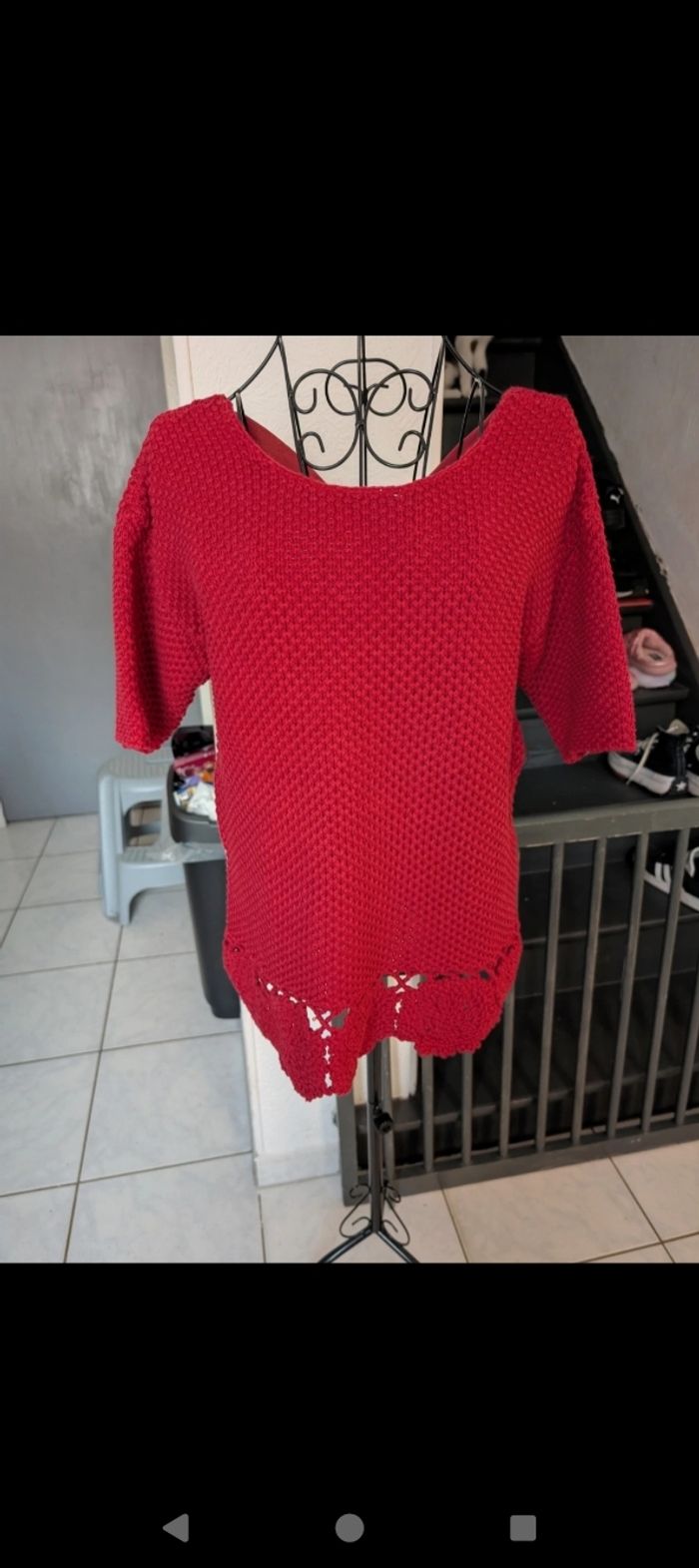 Magnifique pull neuf Naf Naf maille couleur framboise taille 38 en parfait état