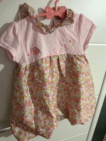 18 mois / très belle Robe 