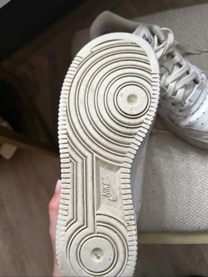 Air force usée - photo numéro 3