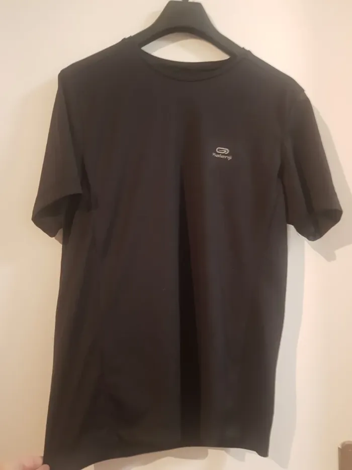 4 t-shirt Sport Taille L - photo numéro 3