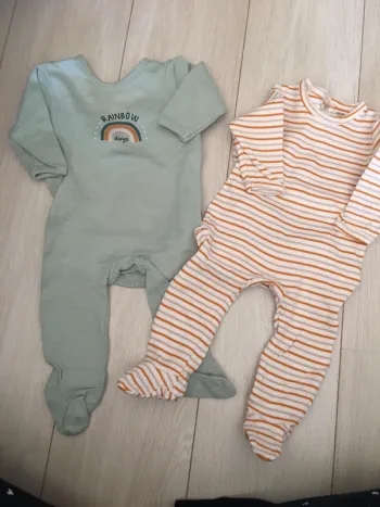 Lot pyjamas légers 6 mois vertbaudet