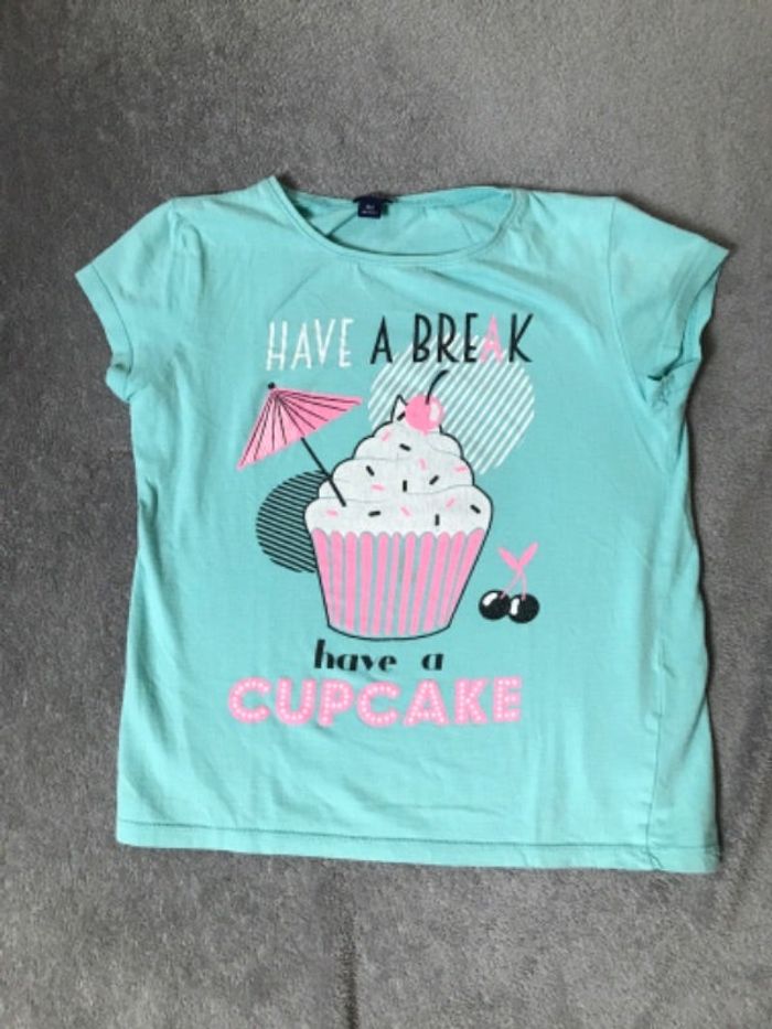 T-shirt cupcake