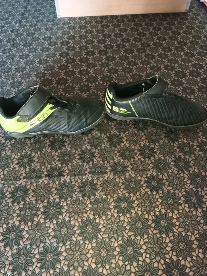 Chaussure rugby/foot T 30 kipsta agility 100 black - photo numéro 2