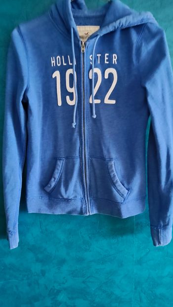 Sweat zippé à capuche hollister taille S