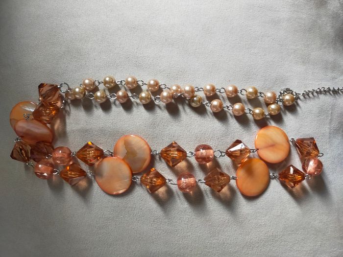 Collier perlé orangé nacré et perles imitation cristal – Tons chauds et élégance - photo numéro 7