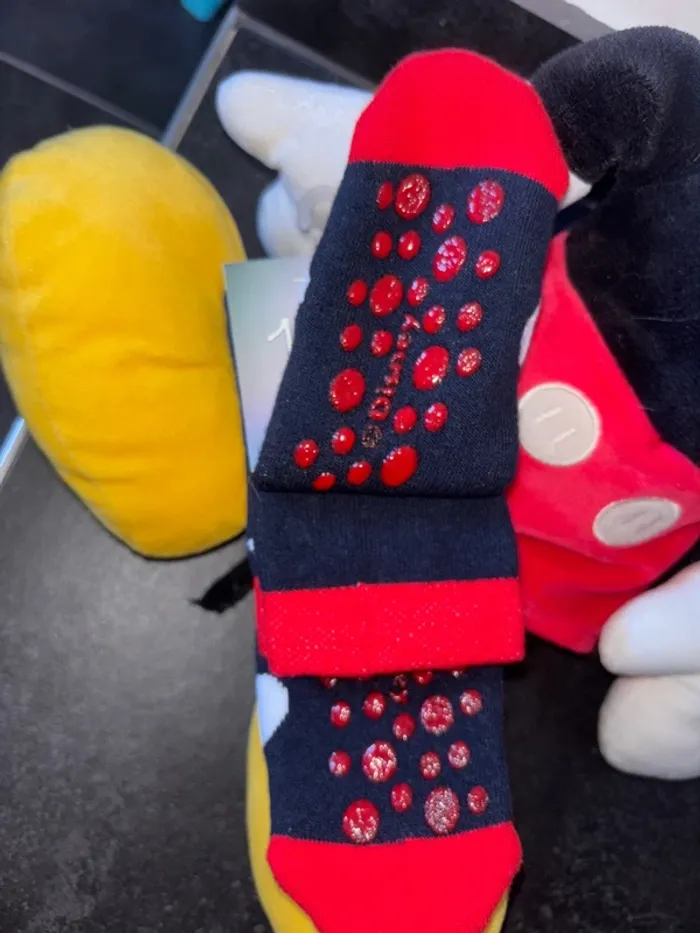 Chaussettes Disney 100 ans colector 30/34 - photo numéro 2