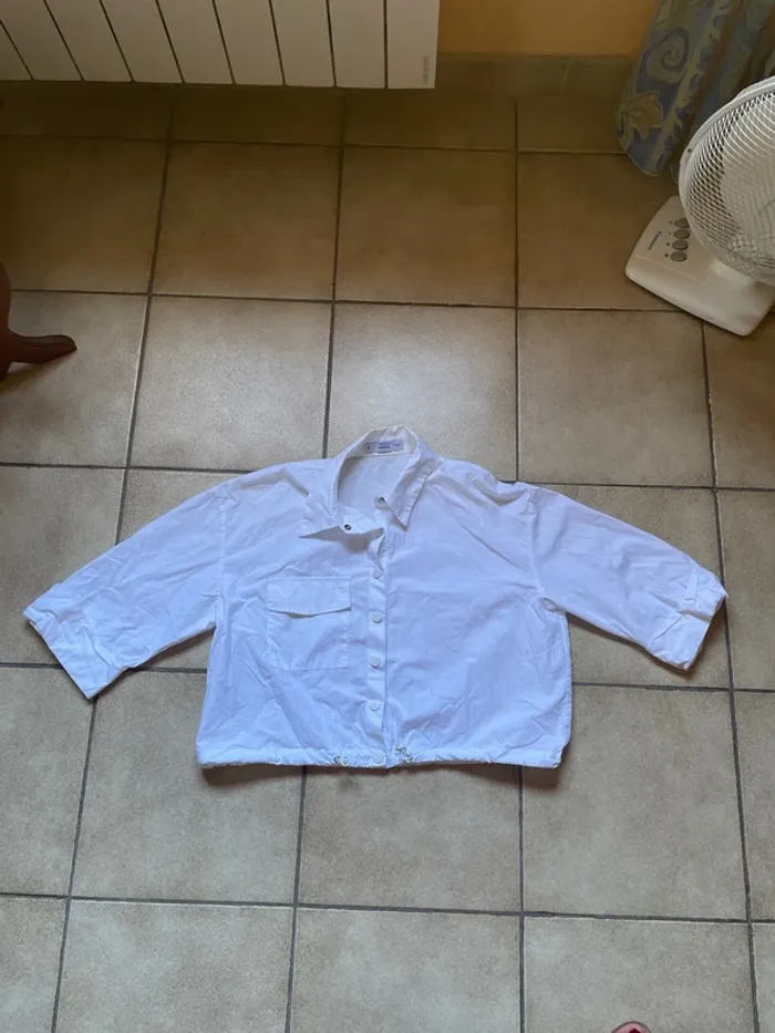Chemisier cropped fit Mango taille XS - photo numéro 2