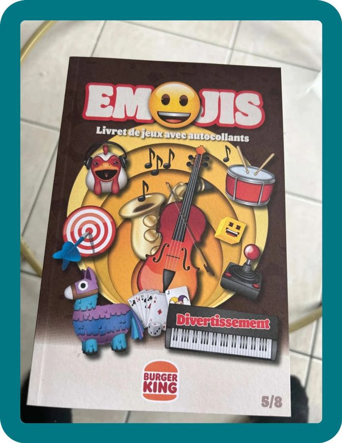 Emojis livret de jeux avec autocollants