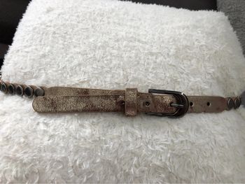 AN-Ceinture cuir dorée vieilli cloutée 95cm