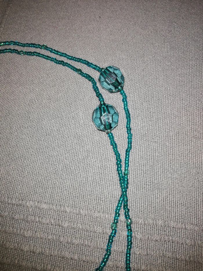 Long collier à perles vert émeraude - photo numéro 3