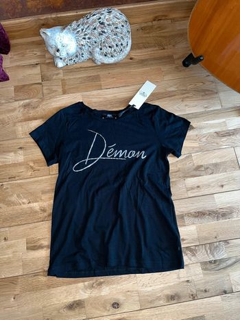 T-shirt noir écrit argenté le temps des cerises neuf avec étiquette s