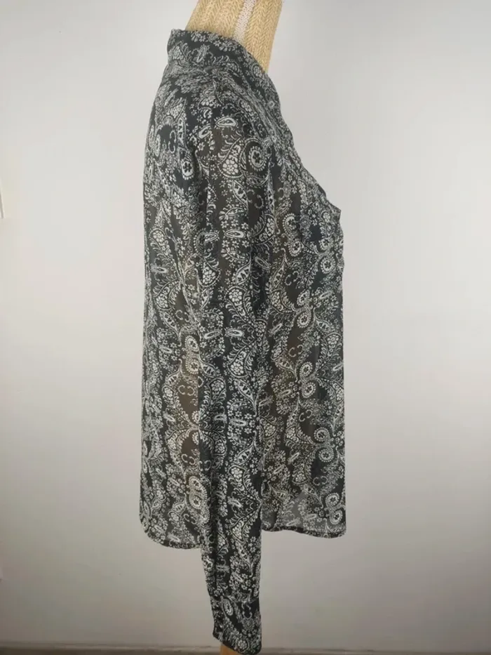 Chemise boutonnée manches longues transparente motif paisley noir et blanc taille XL DDP - photo numéro 3