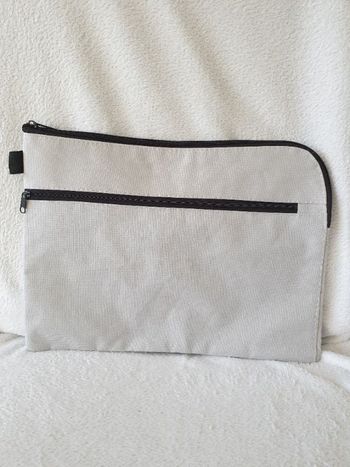 Pochette à 2 fermetures éclairs