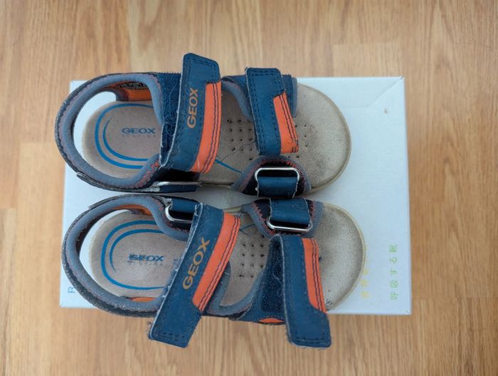 Nus pieds /scandales geox - photo numéro 2