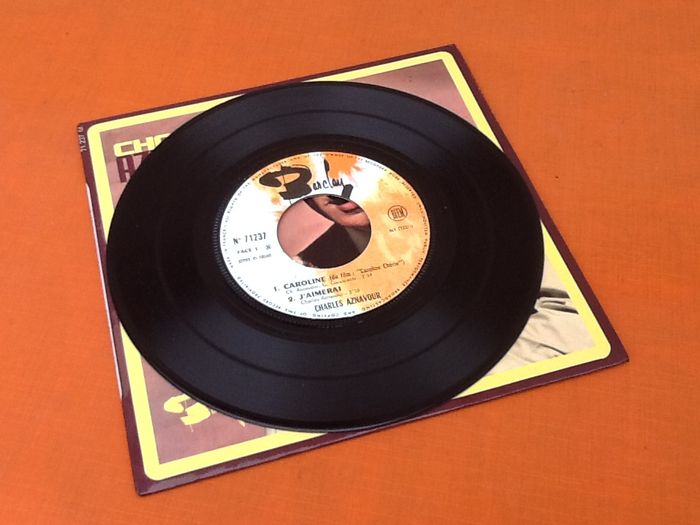 Vinyle 45 tours Charles Aznavour Caroline (1968) - photo numéro 3
