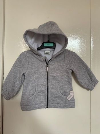 Gilet gris 6 mois