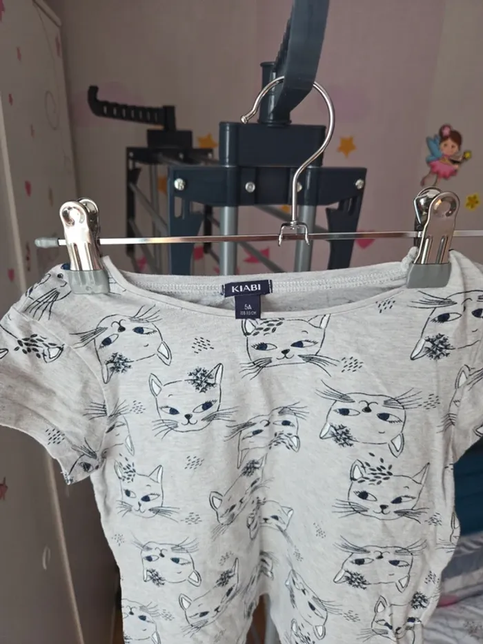 Tee shirt taille 5 ans - photo numéro 4