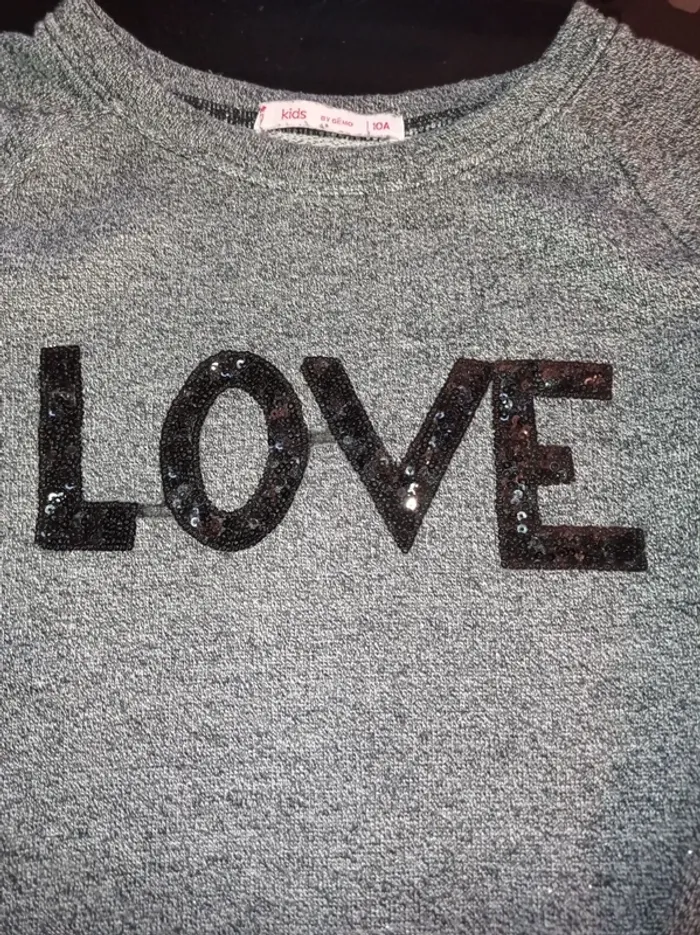 Pull fin gris motifs love - photo numéro 2