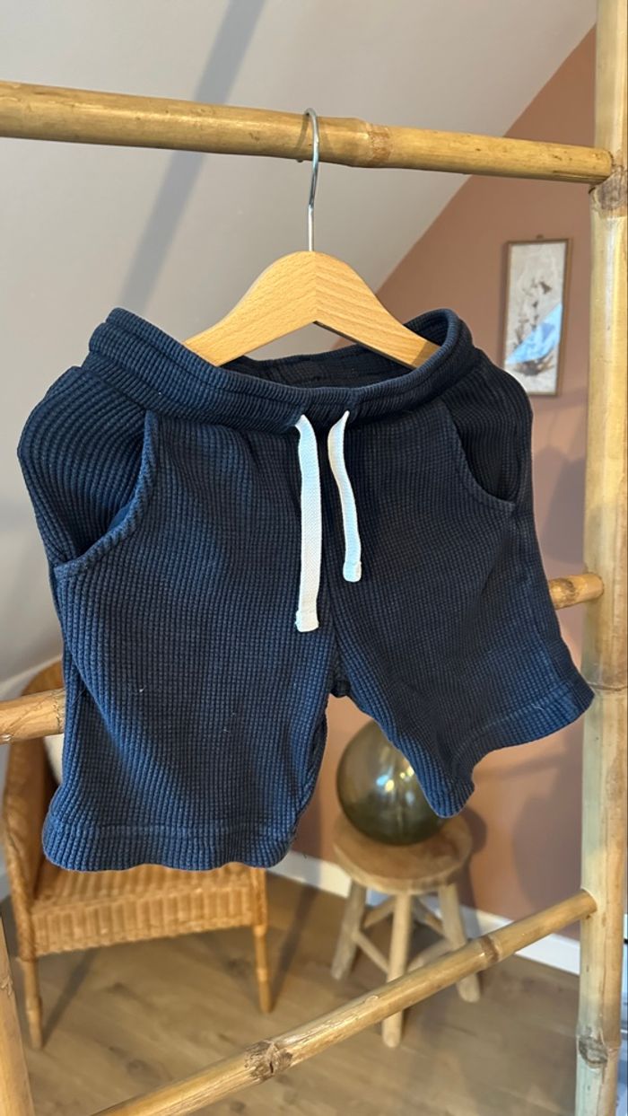 💜 Short bleu marine Kiabi 4 ans 💜 - photo numéro 2
