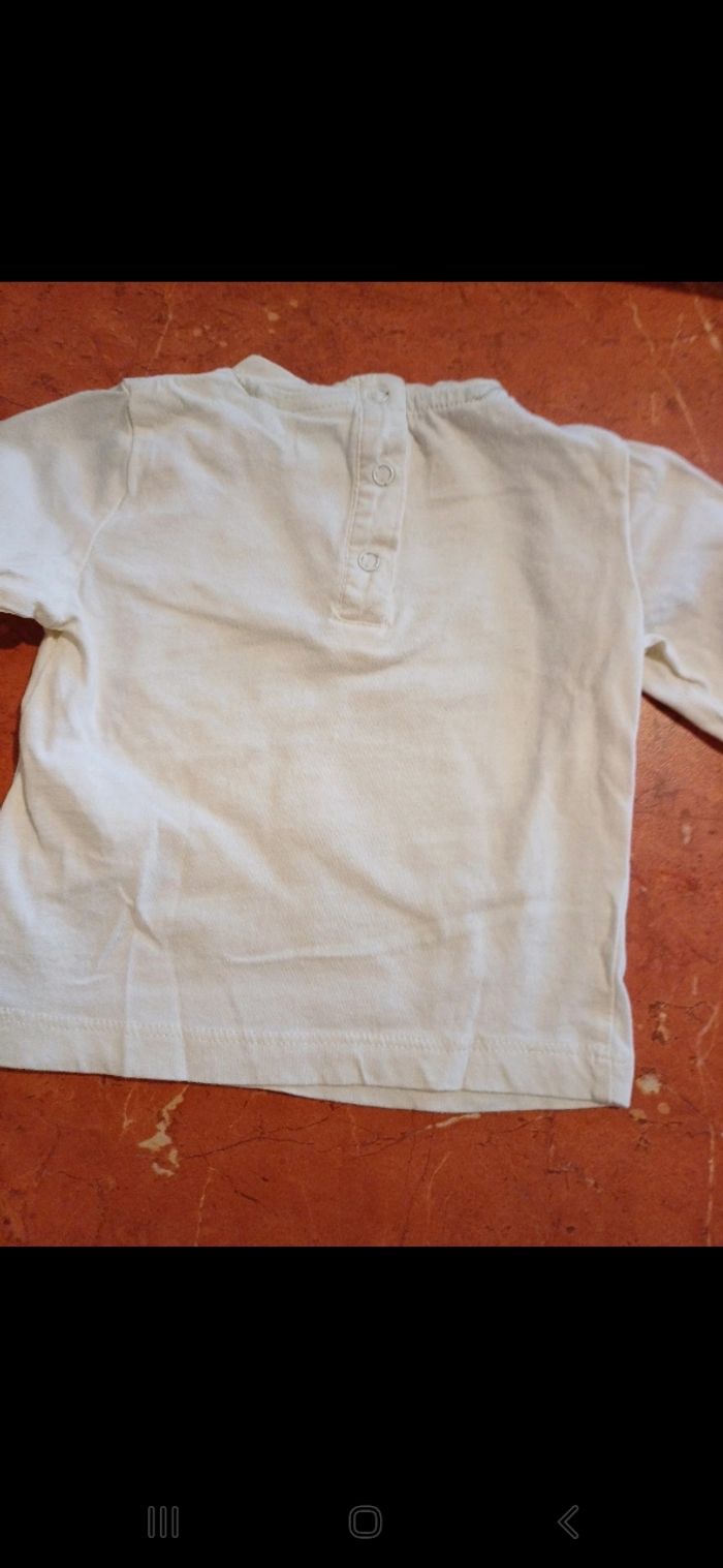 T.shirt bébé taille 6 mois - photo numéro 3