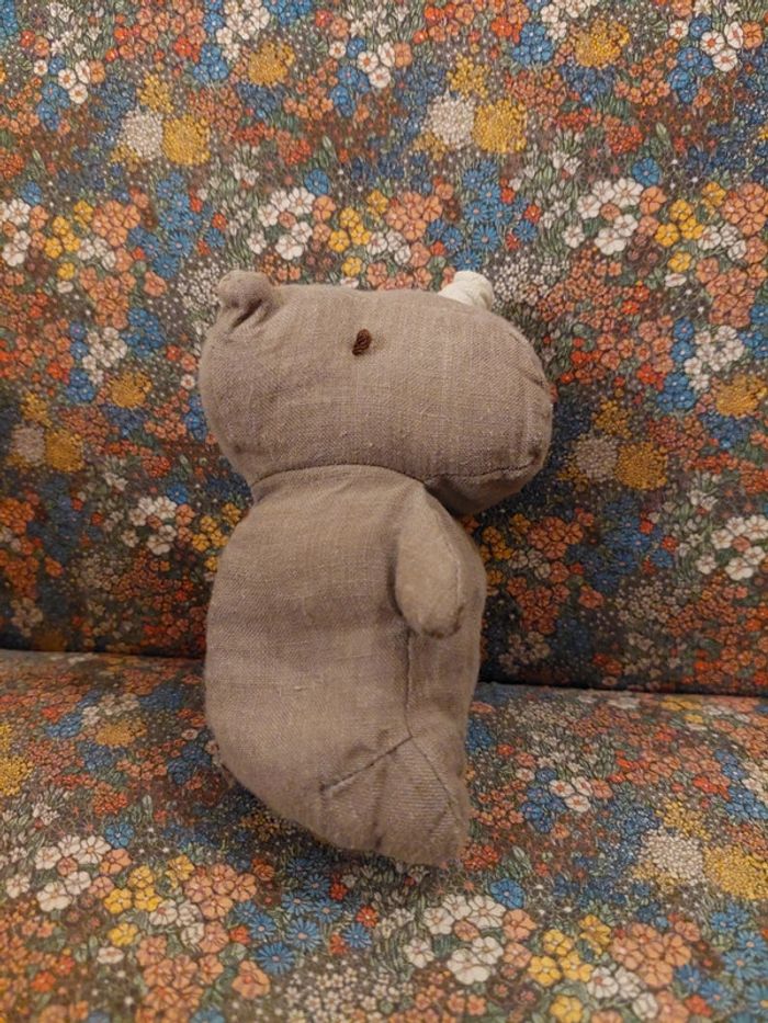 Maileg - petit mini doudou rhinocéros gris - photo numéro 3