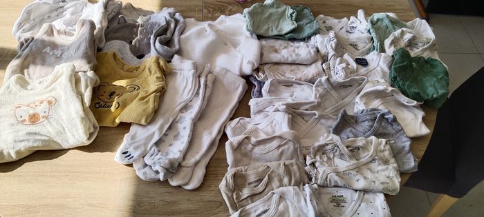 Lot vêtements bébé naissance
