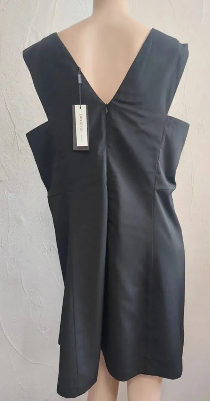 Robe noire élégante Taille Xl - photo numéro 4