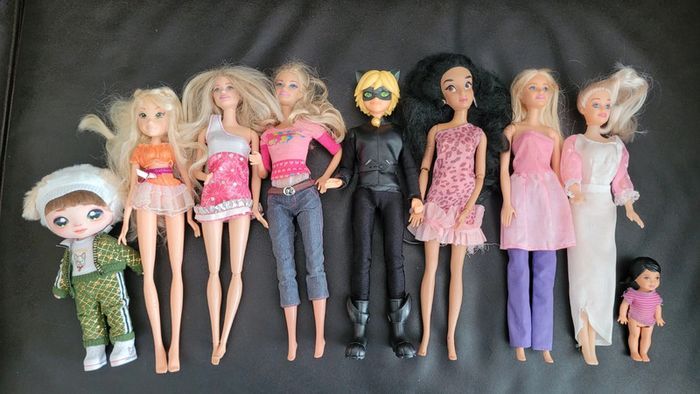 Lot poupée jouet fille Barbie Disney Miraculous Winx Club - photo numéro 3