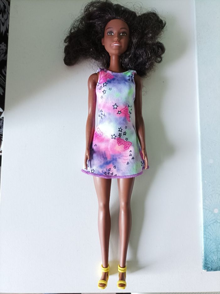 Jolie poupée Barbie