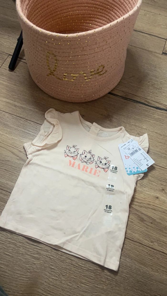 Teeshirt neuf 18 mois