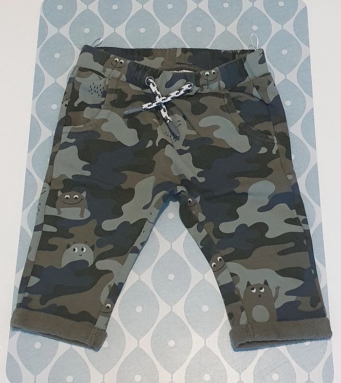 Pantalon C&A - 6M