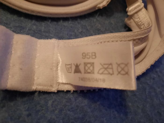 Soutien gorge blanc - photo numéro 2