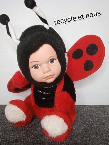 adorable poupée doudou coccinelle