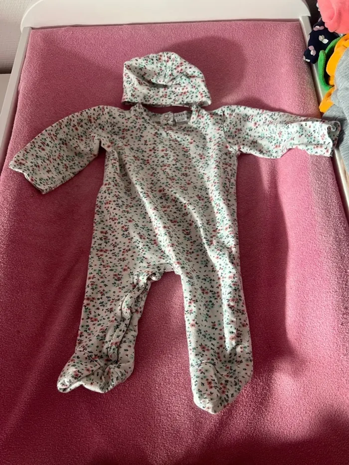 Lot de 5 pyjamas taille 3 mois - photo numéro 2