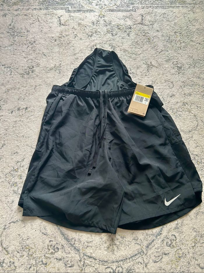 Ensemble Short / T-shirt Nike Running Dri-FIT🏃💨 - photo numéro 7