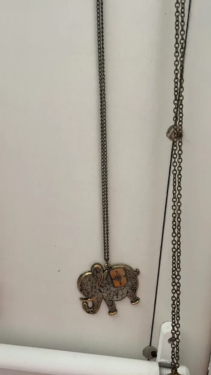 Collier éléphant - photo numéro 2