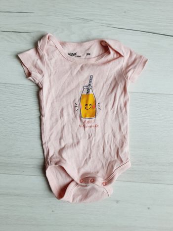 Vêtement bébé fille body manches courtes rose Gémo 6 mois