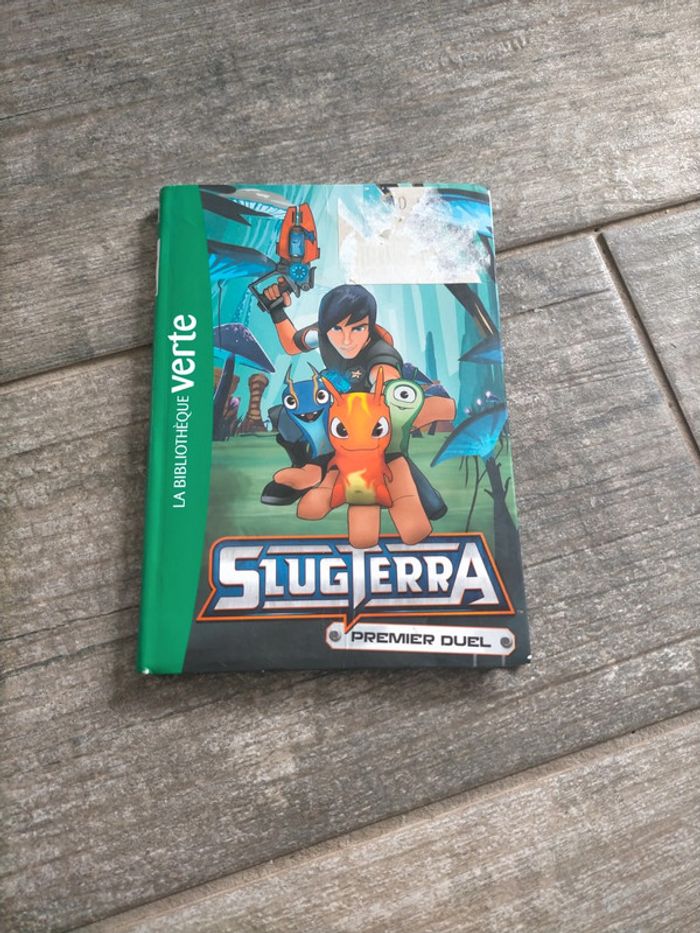 Livre bibliothèque verte Slugterra