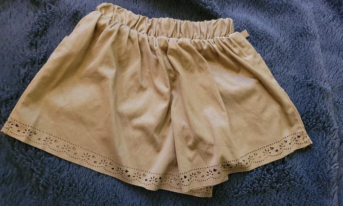 Short suedine 2 ans - photo numéro 2