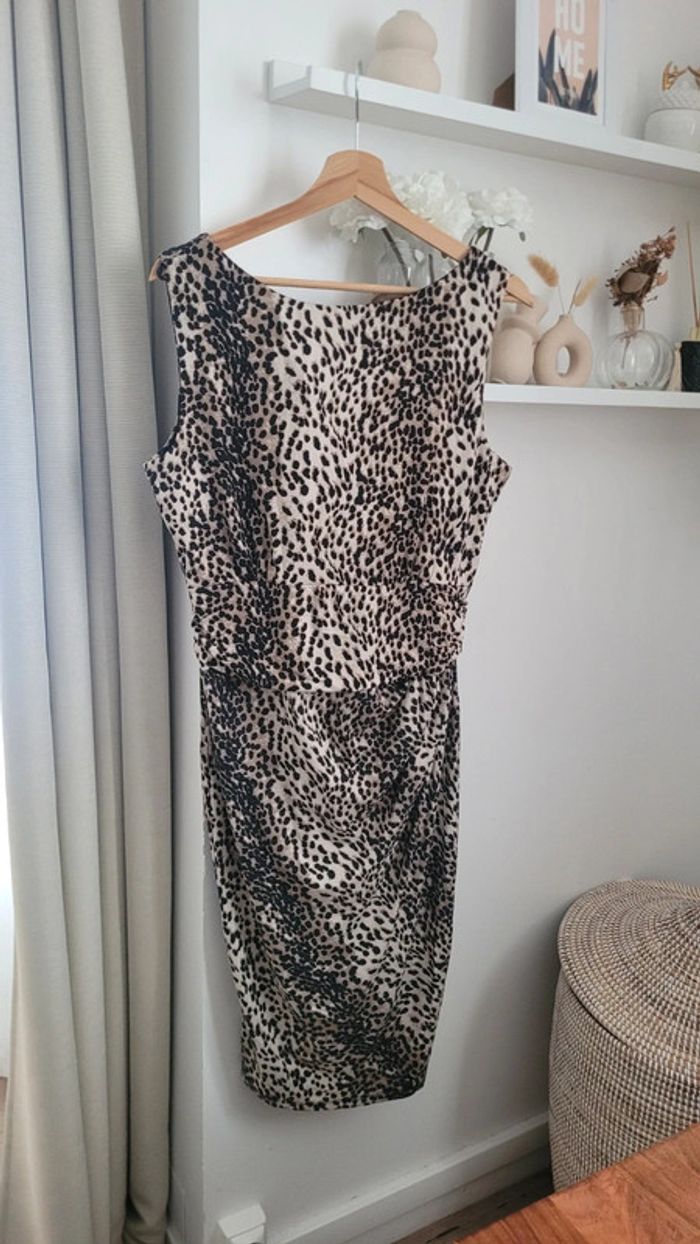 Robe moulante Dorothy perkins neuve - photo numéro 2