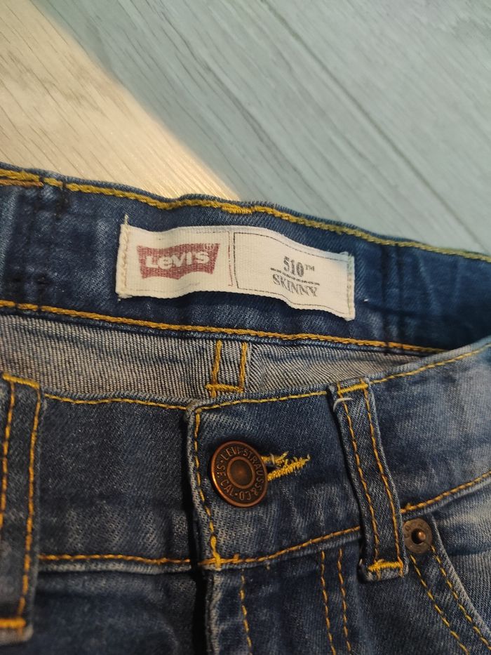 Jeans Levi's taille 10 ans - photo numéro 2