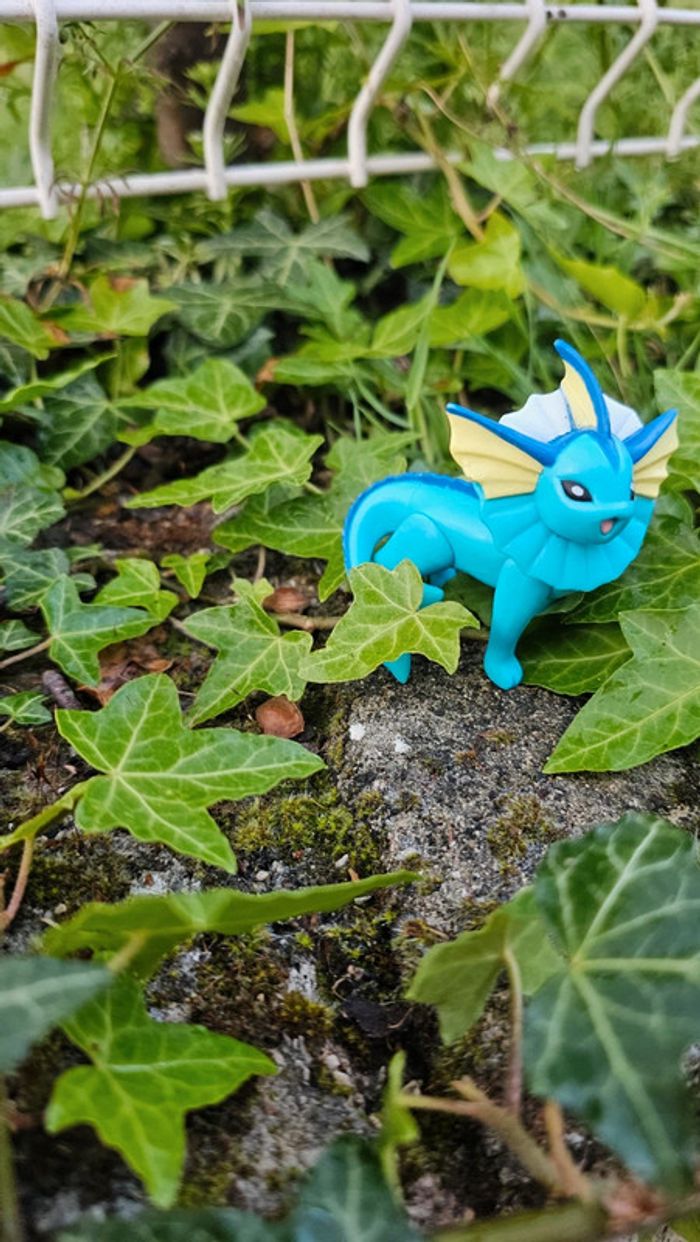 Super figurine Pokemon Aquali